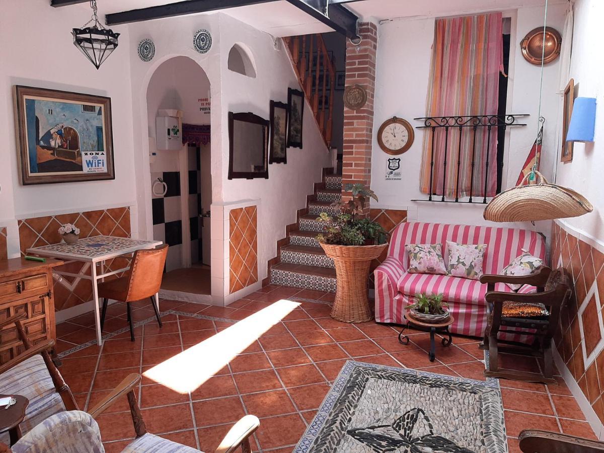 Pension Casa Fina Ruiz Almuñécar Exterior foto